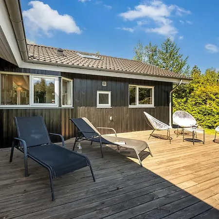 Anca - 450m From The Sea By Interhome *