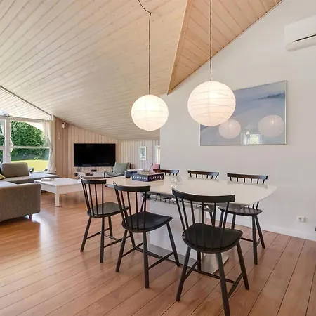 Anca - 450m From The Sea By Interhome *