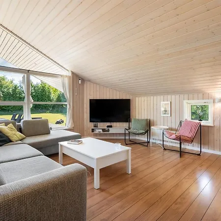 Anca - 450m From The Sea By Interhome